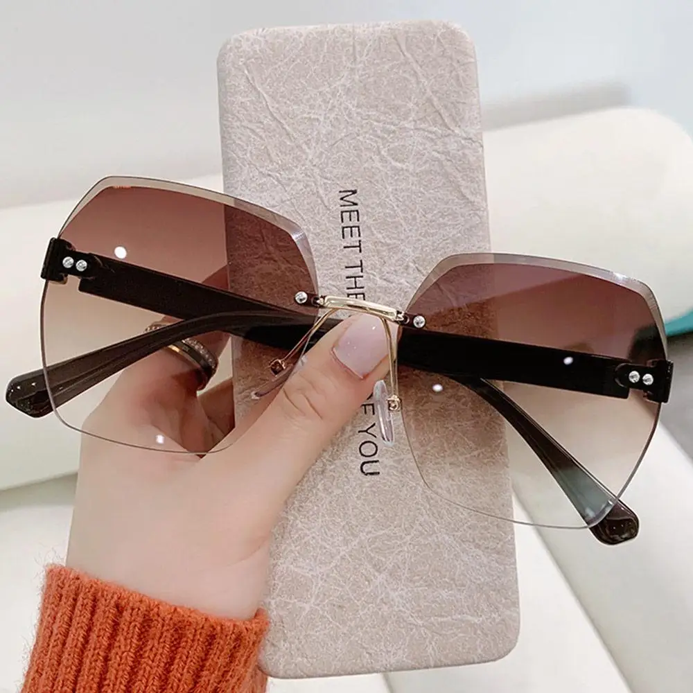 Gafas de sol sin montura de gran tamaño para hombre y mujer, lentes de sol de moda, protección UV para viajes, fotografía de calle