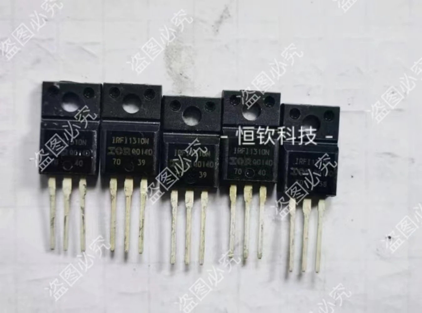 

IRFI1310N IR TO-220F N канальная мощность MOSFET 24A 100V