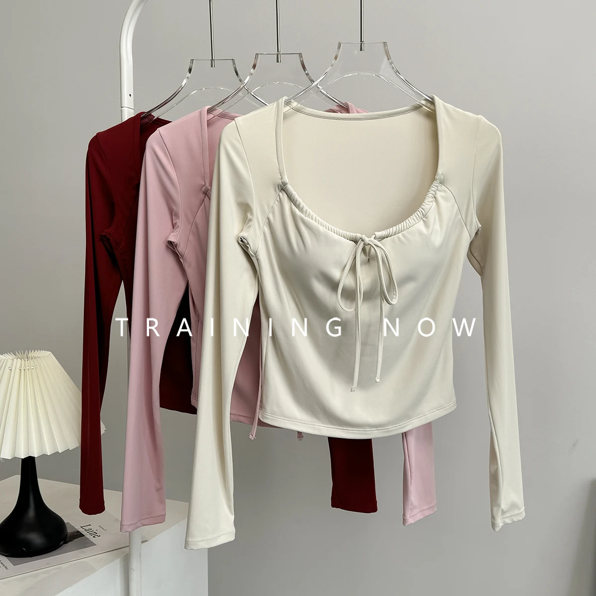 

Топ для йоги для женщин с красивой спиной, фитнес-упражнения, тренировка пилатеса, с длинными рукавами, нагрудник, новинка 2025, осень и зима