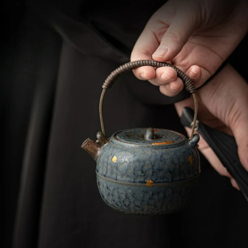 

Apple HandleSiting Чайник Ретро Бронзовая глазурь Керамический горшок Старый рок Грязевой чайный сервиз Поддержание заваривательного сосуда Домашнее использование Одиночный чайник