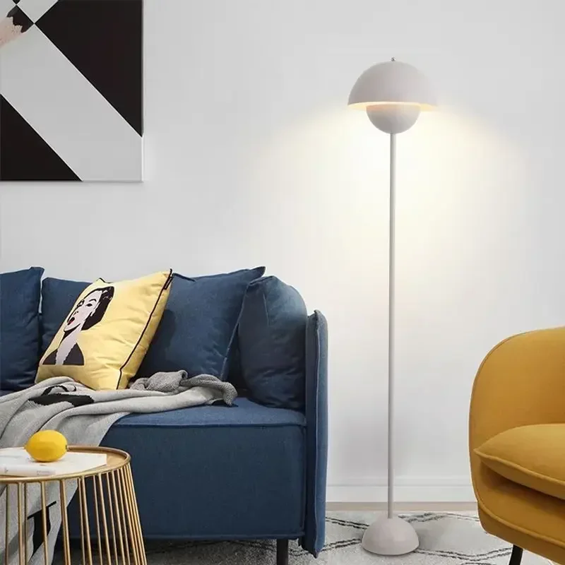 Lampada da terra a LED semplice e moderna in stile crema di alta qualità Lampada da tavolo Lampada da scrivania con lampadina intercambiabile E27 per soggiorno camera da letto