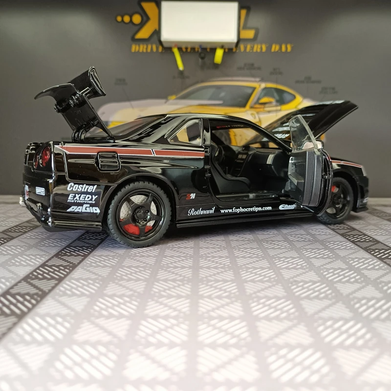 1:24 simulação Nissan GTR-R34 liga modelo de carro supercar, portas e capô do motor, porta-malas pode ser aberto
