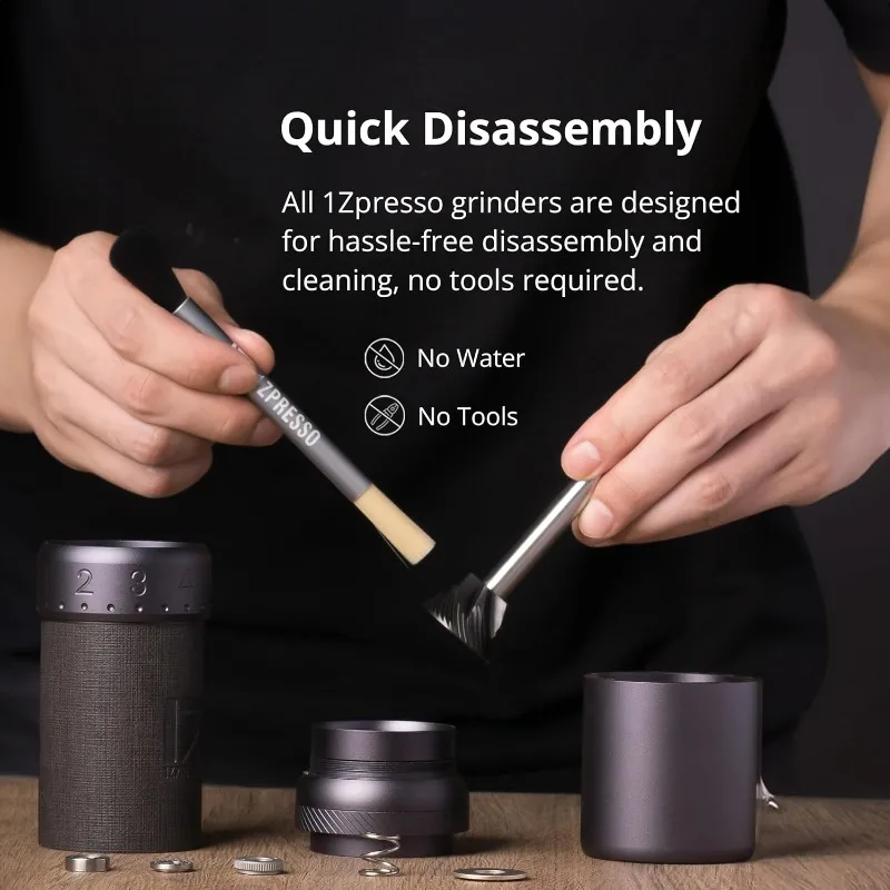 مطحنة القهوة اليدوية J-Ultra باللون الرمادي الحديدي، لدغ مخروطي، مقبض قابل للطي، سعة كوب مغناطيسي 40 جرام، عددية قابلة للتعديل