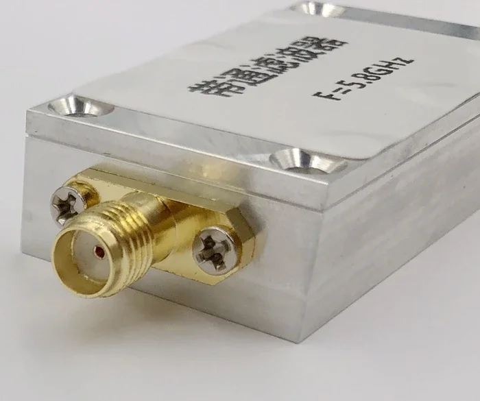 

#c For 5.8GHz band-pass filter Wireless image transmission filter Wifi and other receivers anti-interference dedicated SMA