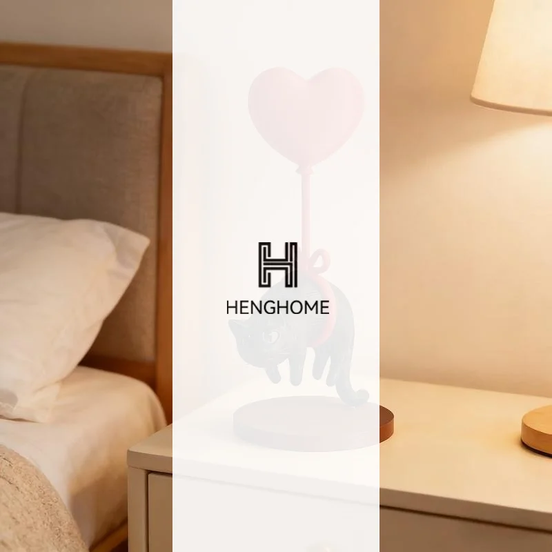 1Pcs Home Bookshelf Bedside Table Ornament Cute Floating Cat Statue With Heart Shaped Balloon Cozy Romantic Desk Decor Gift