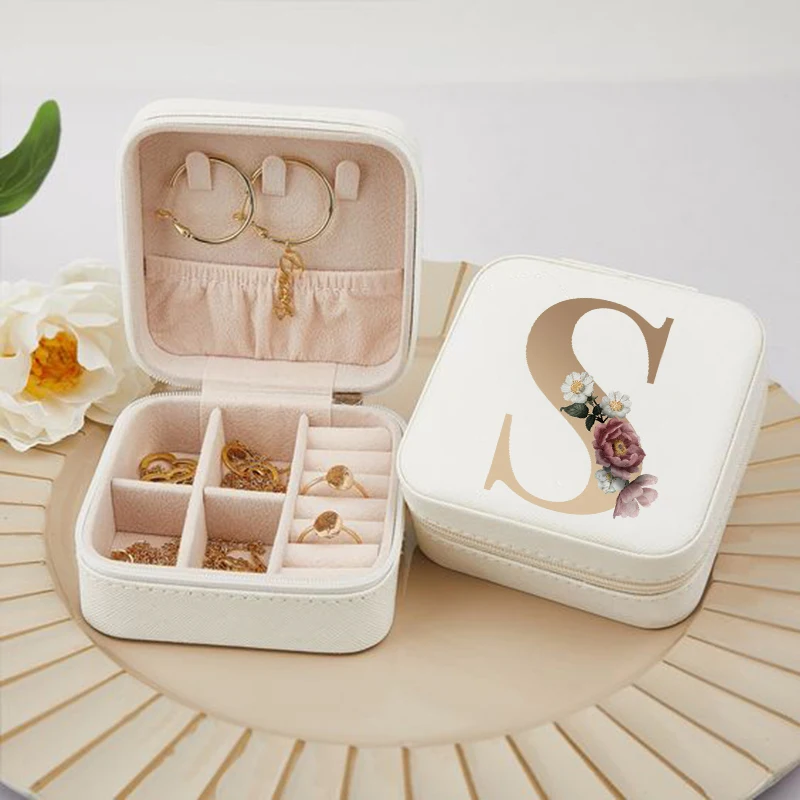 

2022 Gold Letter Jewelry Boxes Portable Organizer Display Travel Jewelry Case Boxes Earrings Necklace Ring Bridesmaids Gifts