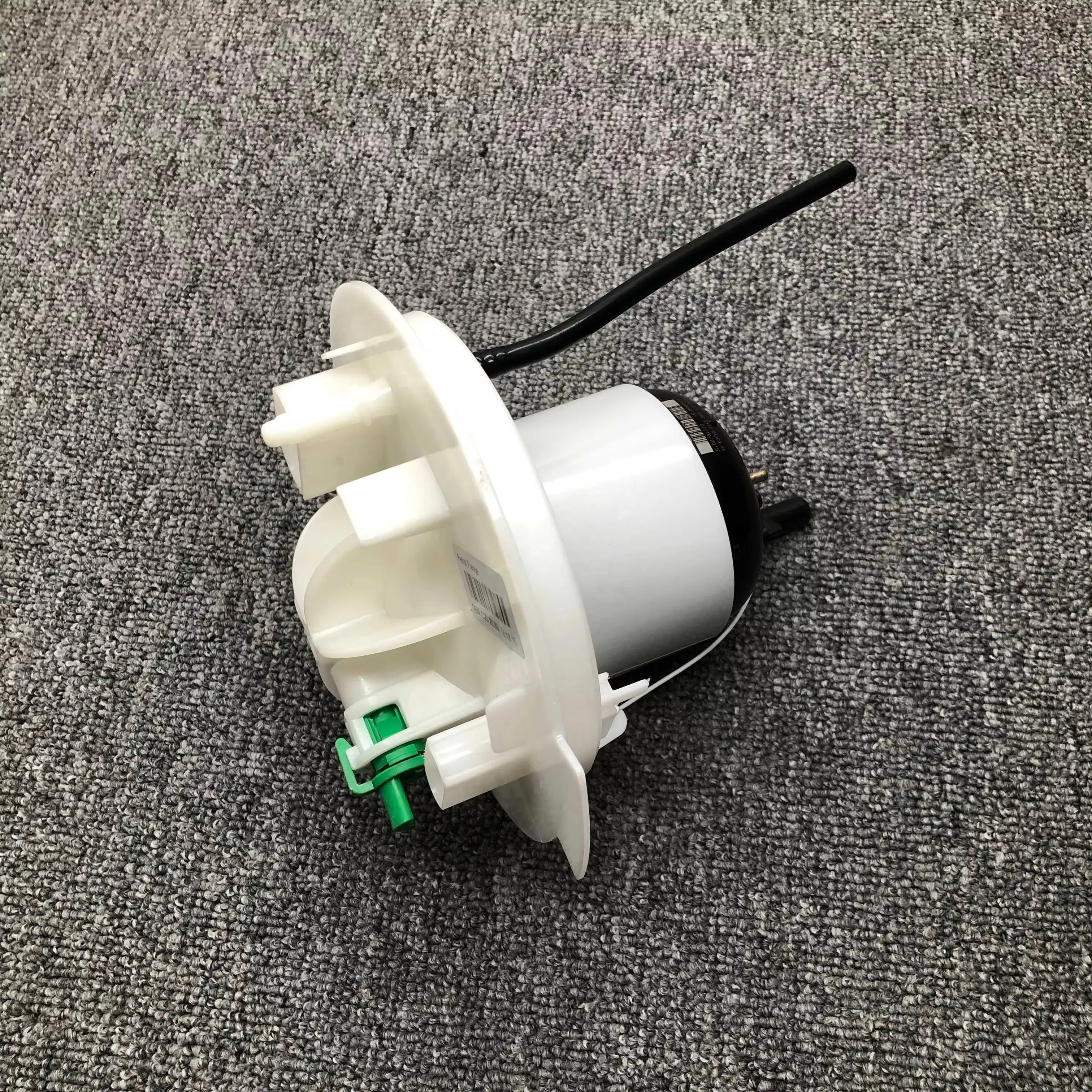 C2D28280 High Quality Cars accessories Fuel Pump Fuel Filter For JAGUAR XF X250 2013-2015 XJ X351 2011-2018 view 5