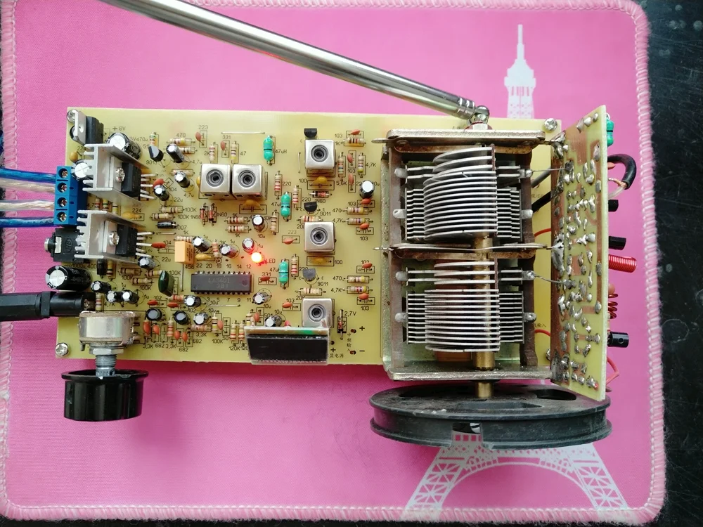 

Discrete Components FM Stereo Radio LA3401 Decoder FM Electronic DIY Kit