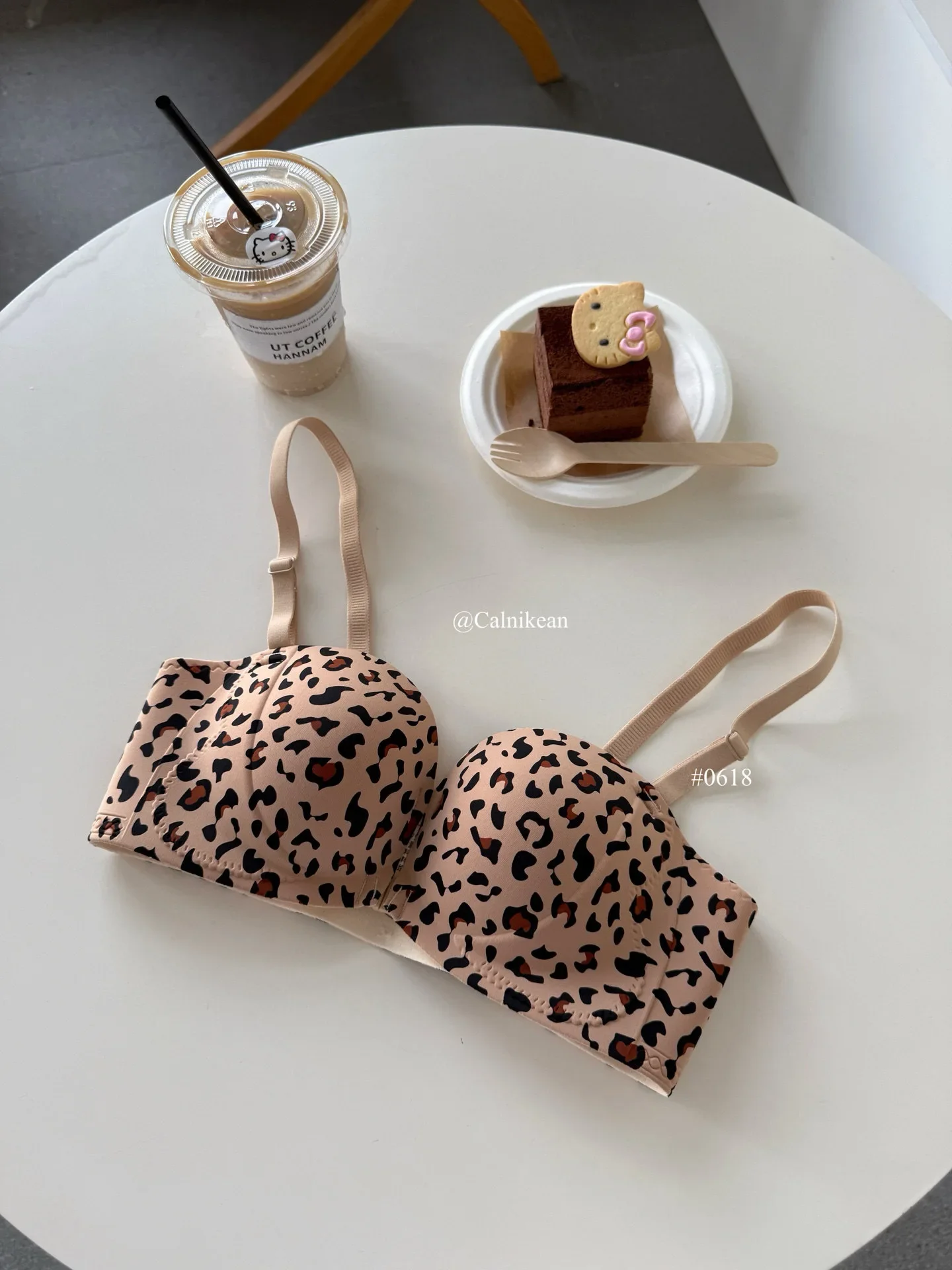 Modischer, seitlich gekreuzter, trägerloser Bandeau-BH mit Schnallendesign, bequemer, stützender Push-up-BH für Damen – Detail 33