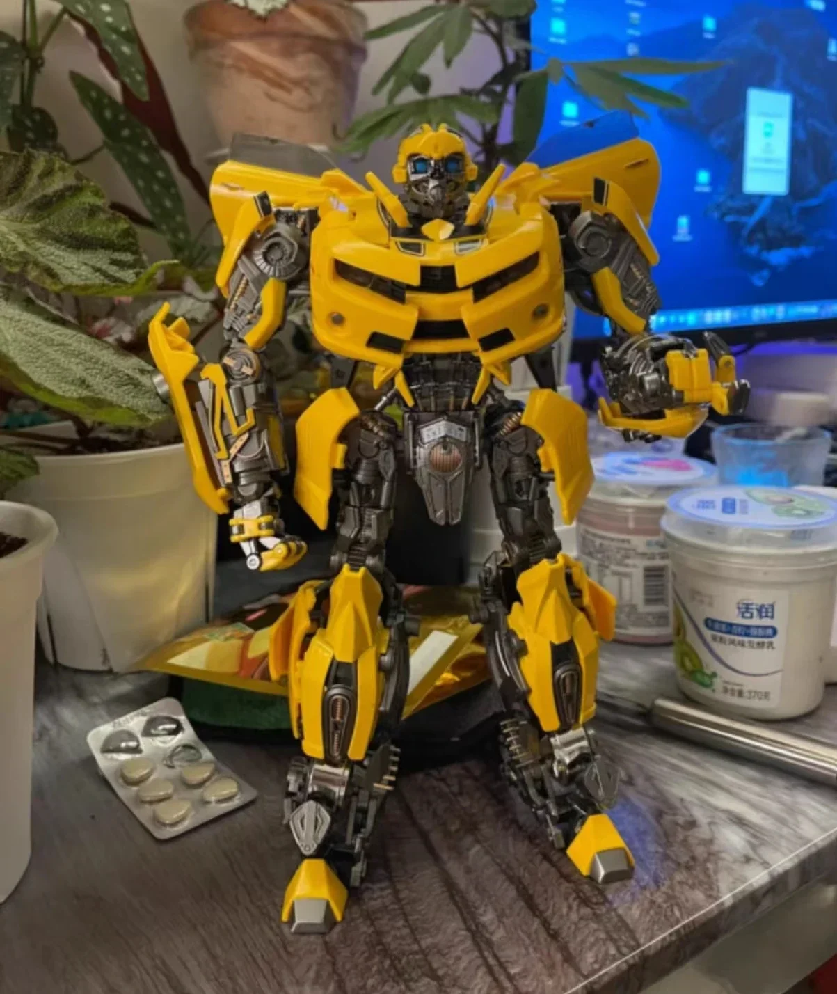 재고 있음 변환 장난감 KO XP13 XP-13 꿀벌 확대 22CM 합금 영화 움직일 수있는 인형 자동차 로봇 액션 피규어 컬렉션 선물