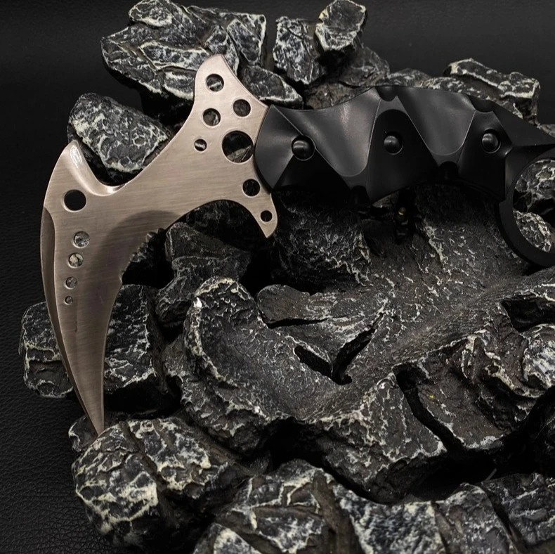 Cuchillo Karambit Resident Evil de 20cm, modelo de juego, cuchillos de garra periférica, accesorios de Cosplay, adorno coleccionable sin afilar, juguete para regalo para niño