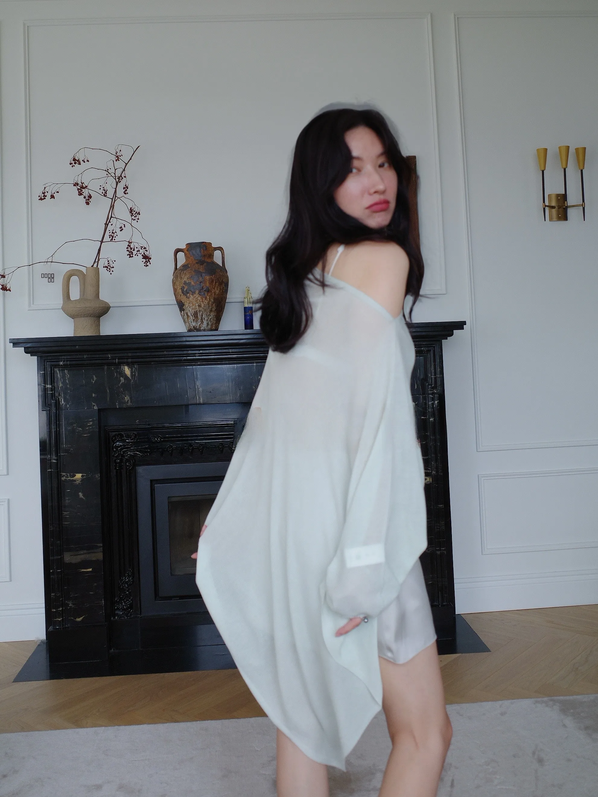 

LacyChi Holiday Lazy Day Asymmetric Silk Lightweight See-tough Multi-wear Cowl Ne Loungewear Sle Wrap awl Poncho