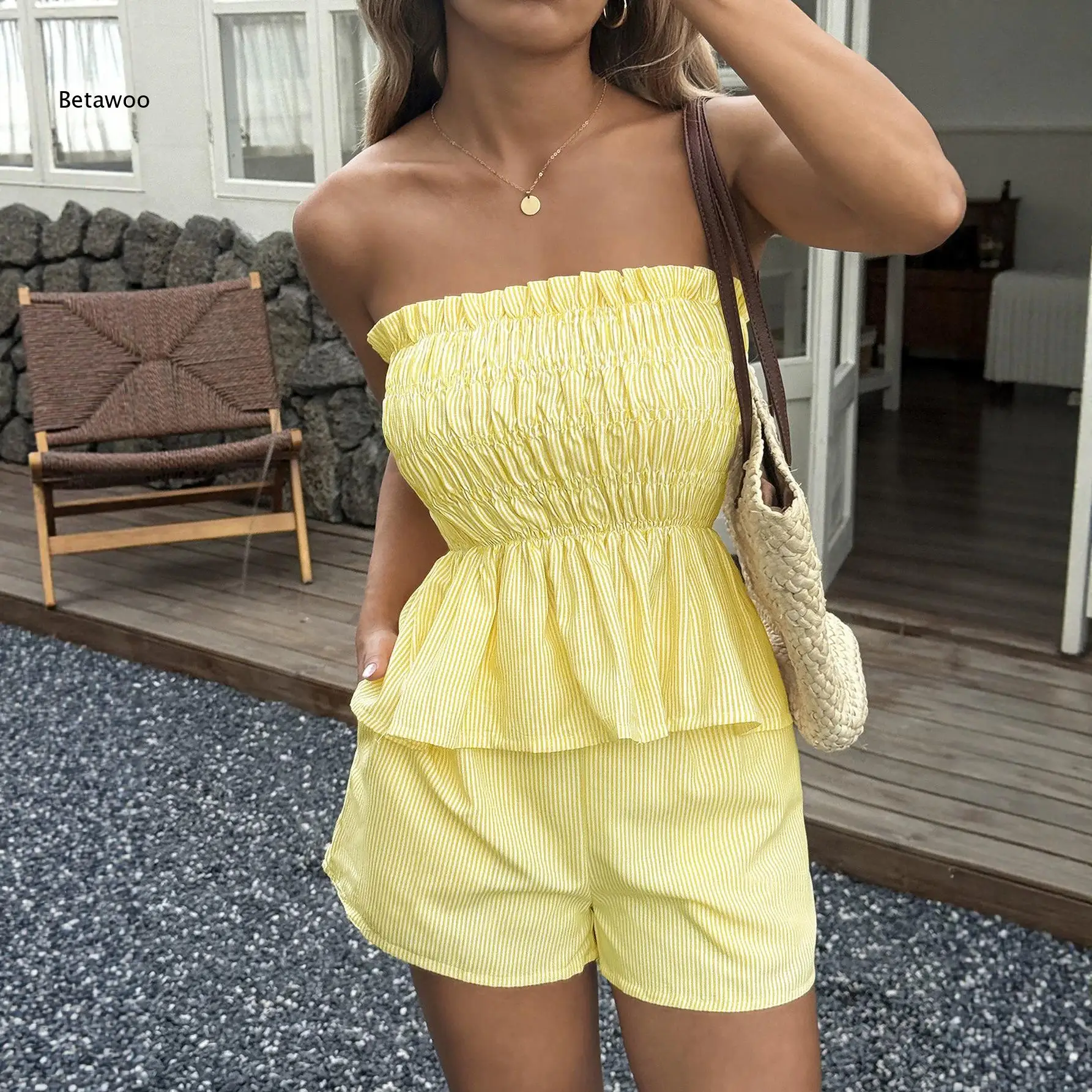Women's Strapless Smocked Tube Top and Shorts Set Ruffle Hem Two Piece Outfit Solid Color Casual Summer Loungewear Matching Set