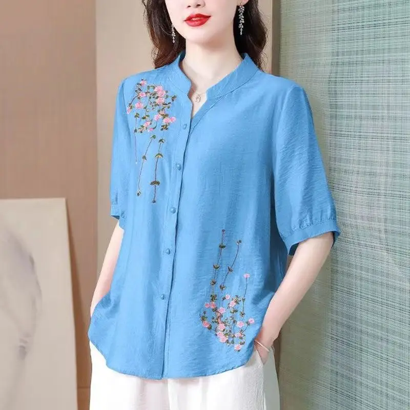 Simplicity Office Lady Summer Women\'s Stand Collar Embroidered Single Breasted Fashion Casual Loose Short Sleeve Shirts Tops