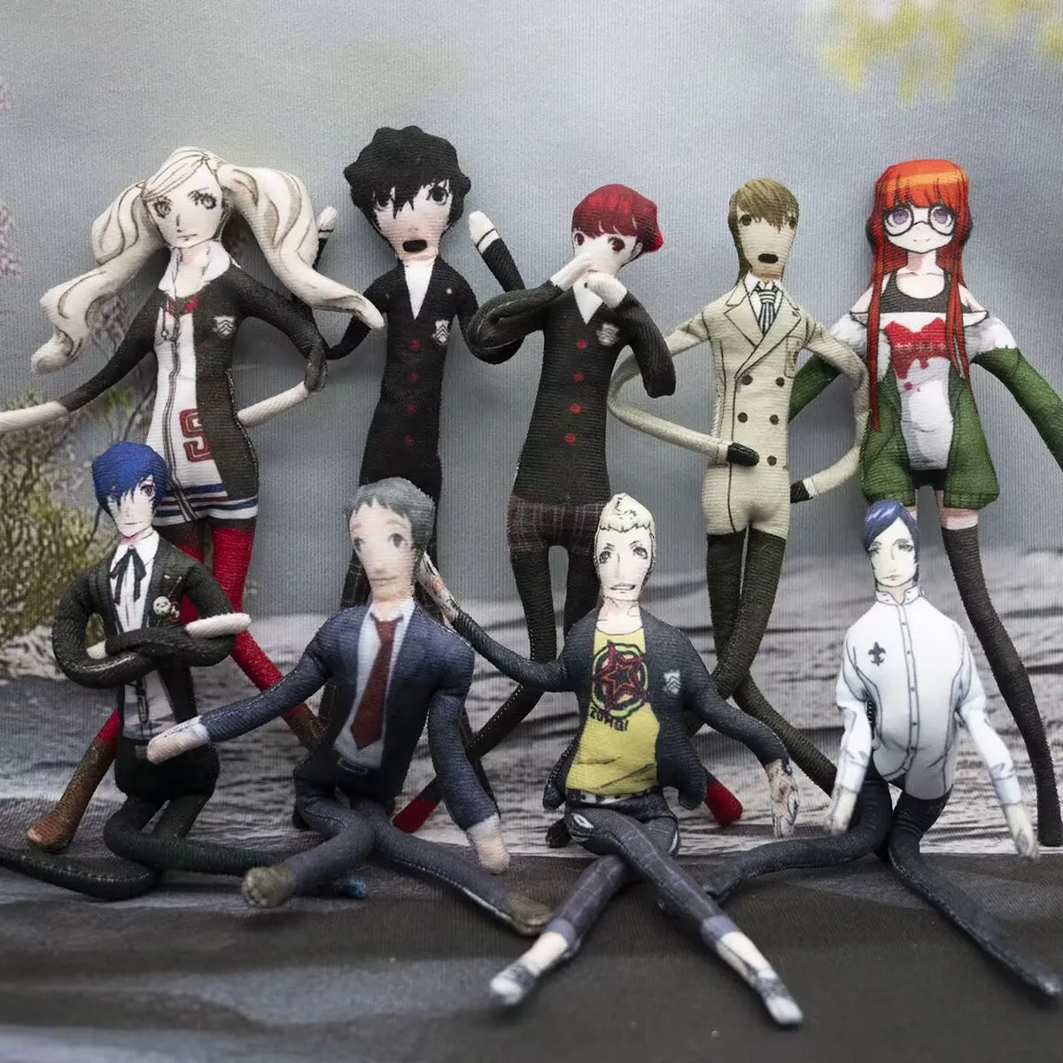 Muñeco de peluche articulado de 28 cm de Persona 5, Joker, Yu Narukami, para cosplay de anime, con cuerpo abstracto y esqueleto de alambre, ideal como accesorio de Halloween.