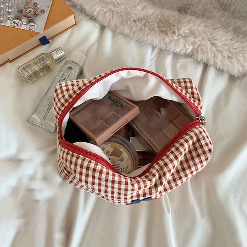 Kirschblüten-Stickerei Baumwoll-Karierte Kosmetiktasche Tragbare Reise-Kosmetik-Aufbewahrungstasche Multifunktionale Toilettenartikel-Organizer – Detail 2