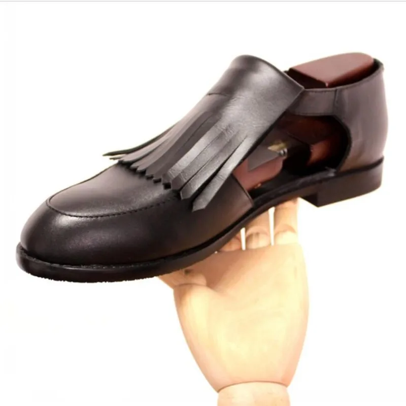 Handmade Classic Cut out Tassel Fringe Shoes for men Fashion Buckle Gentlemen Formal Business Shoes