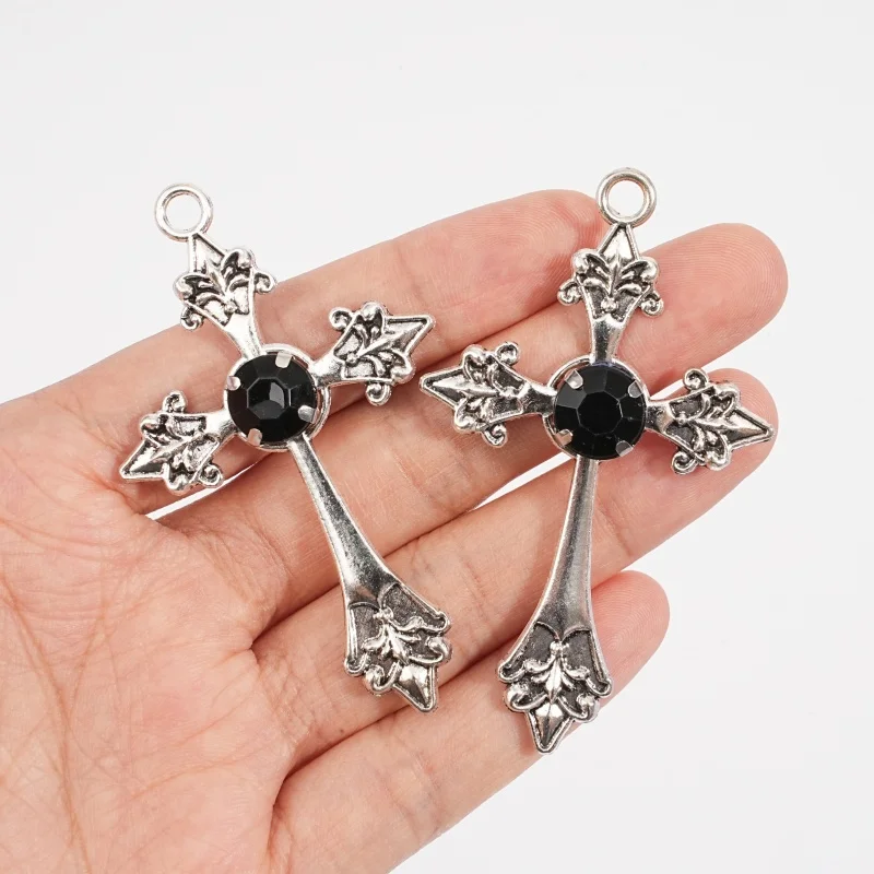 2Pcs Gothic Silver Relief with Round Black Rhinestone Retro Pattern Cross Pendant Necklace Earrings Bracelet Alloy Accessories