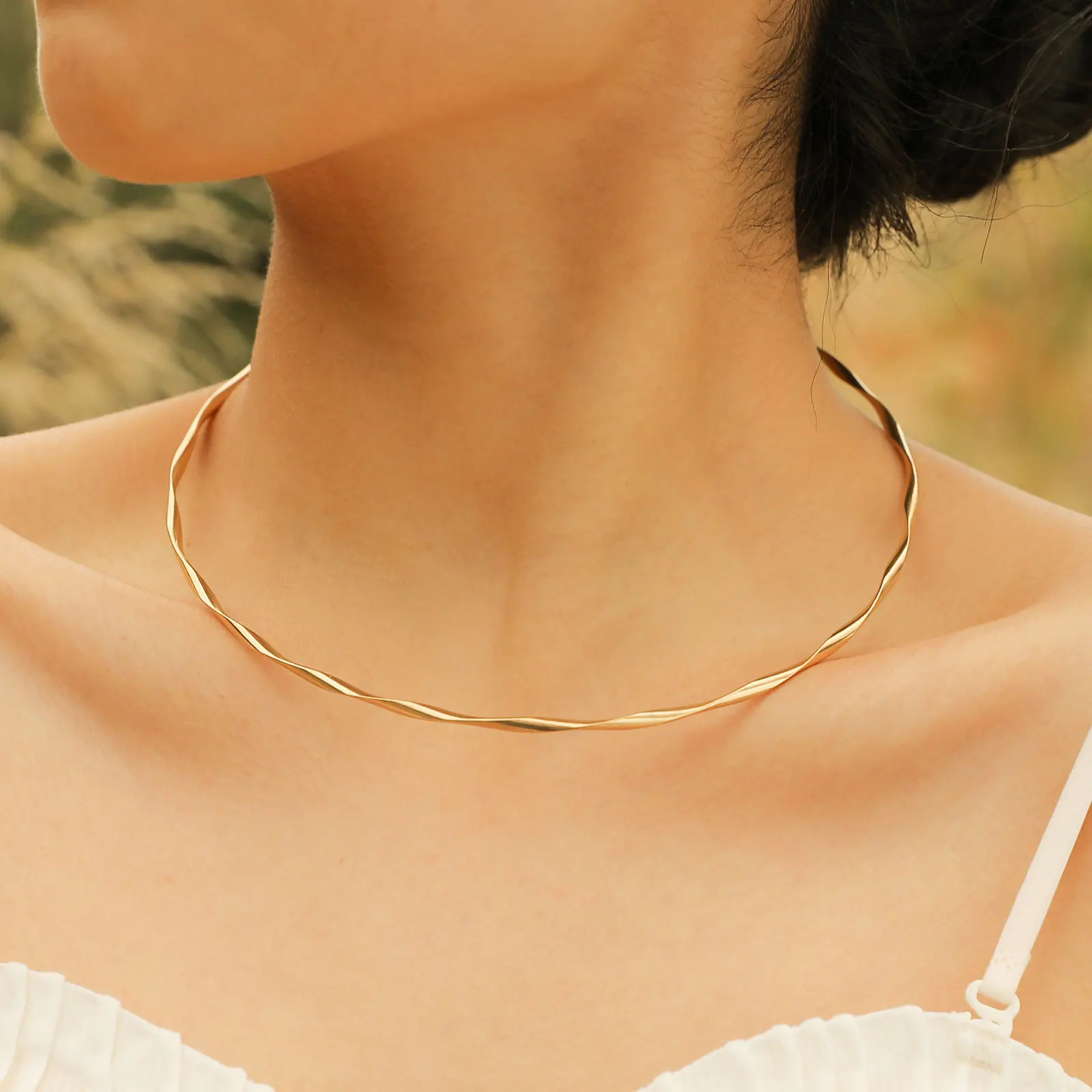 Minimalist Torques Necklace for Women,Reszie Twist Cuffs Neck Jewelry, Stainless Steel Gold Plated Choker Female Anti-allergic