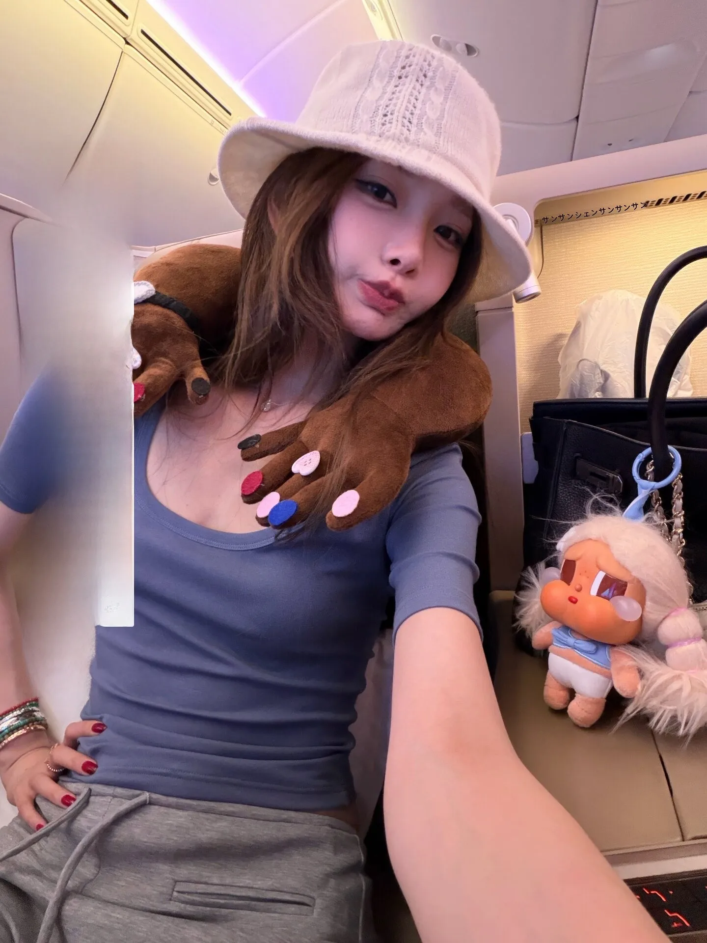 

Комплект Yangzifan из модала и смесовой ткани Lenzing: футболка с U-образным вырезом и широкие брюки, женский модный летний повседневный комплект из двух предметов