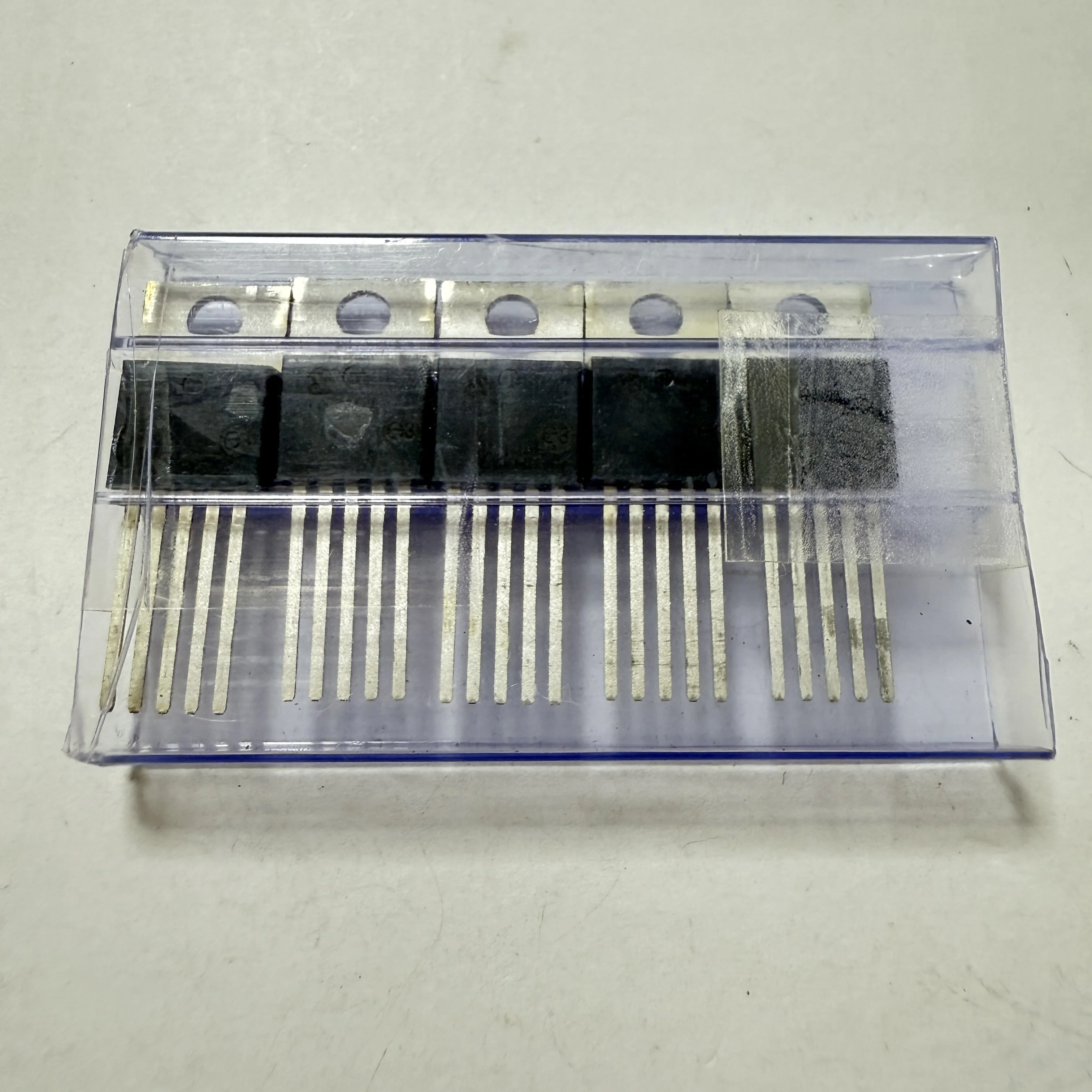 5PCS/LOT TC4452VAT (Gate Drivers)