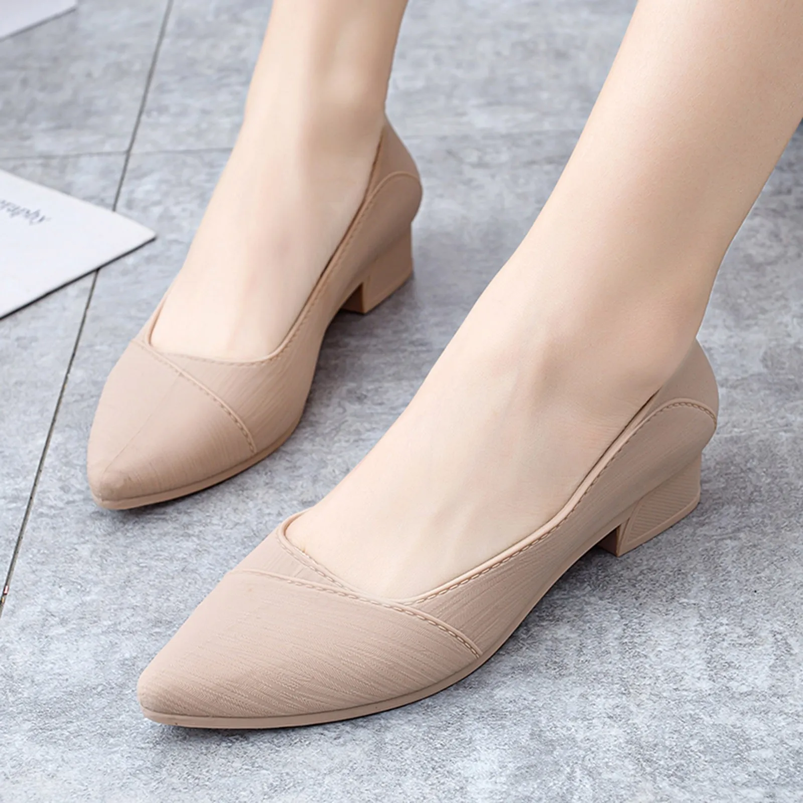 2024 Fashion Slip on mocassini traspirante Stretch Ballet Shallow Solid Square Heels donna Soft Bottom scarpe da barca a punta