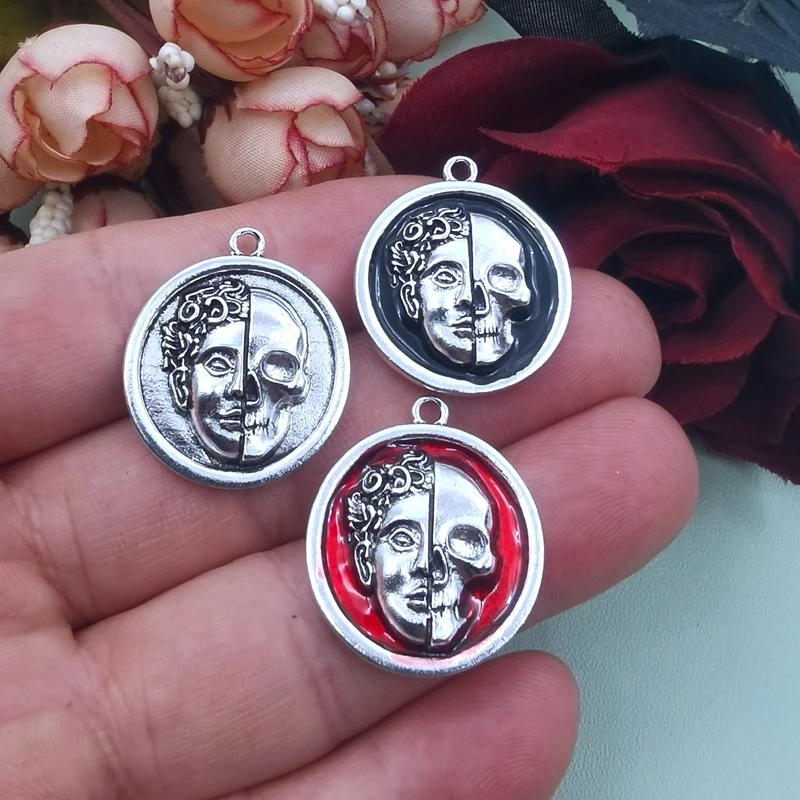 5 Pcs 27 * 23mm Dark Gothic Half Sided Human Face Skull with Red Oil Drop Pattern, Simple and , Fashionable DIY Handmade Jewelry