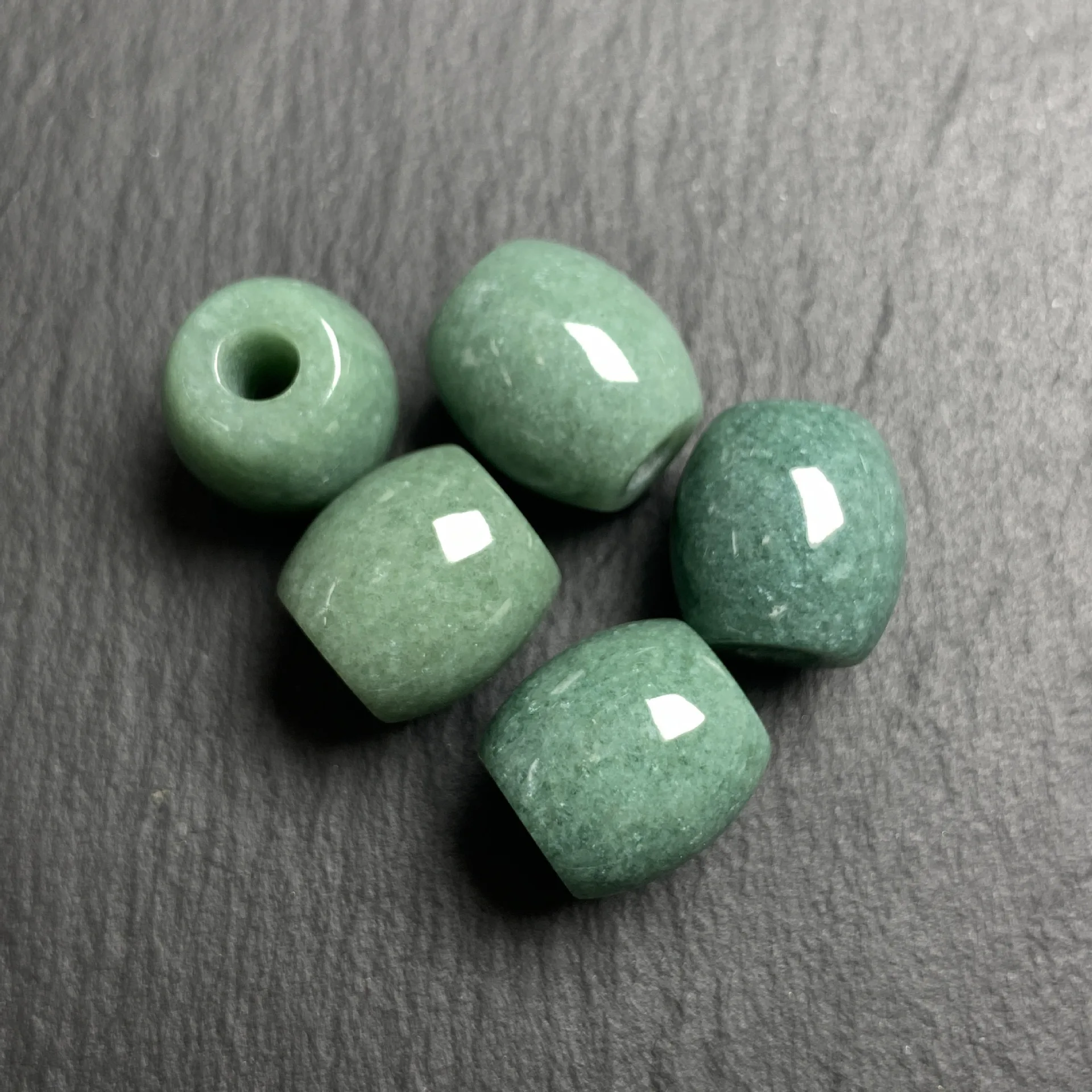 Natural Myanmar Jadeite A-Grade Large-Hole Long Jadeite Oil Bean Variety All-Round Pass-Through Rice Beads For Woven Accessories