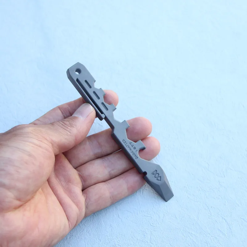 Outdoor Portable EDC Multi-function TC4 Titanium Alloy Crowbar for Car Emergency Survival Window Breaking Tool
