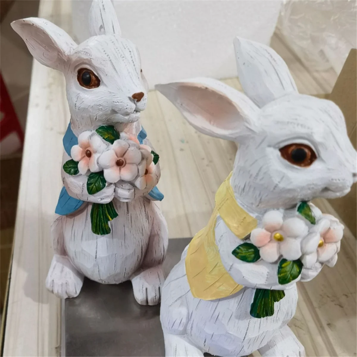 2 Pcs Easter Bunny Decorations Resin Bunny Figurines, Spring Bunny Decor Handmade Couple Rabbit Statues for Home Decor