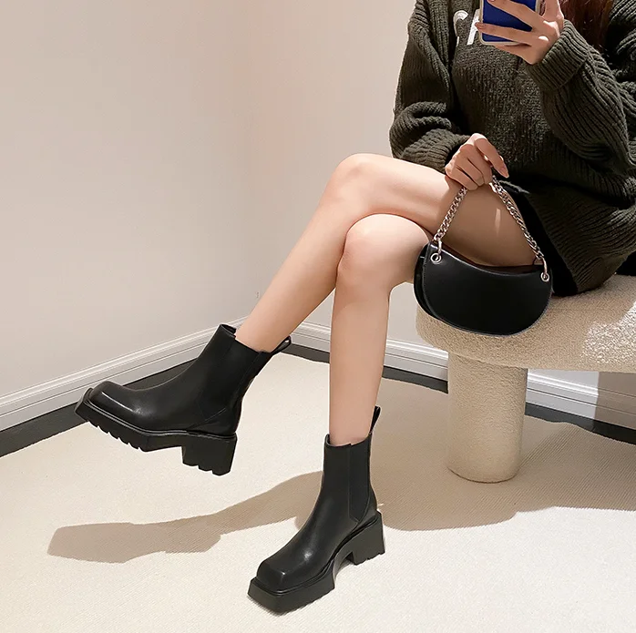 Botas desnudas de cuero genuino para mujer, nuevas botas Chelsea de tacón grueso con punta cuadrada, botas cortas de tacón alto, botas de moda de