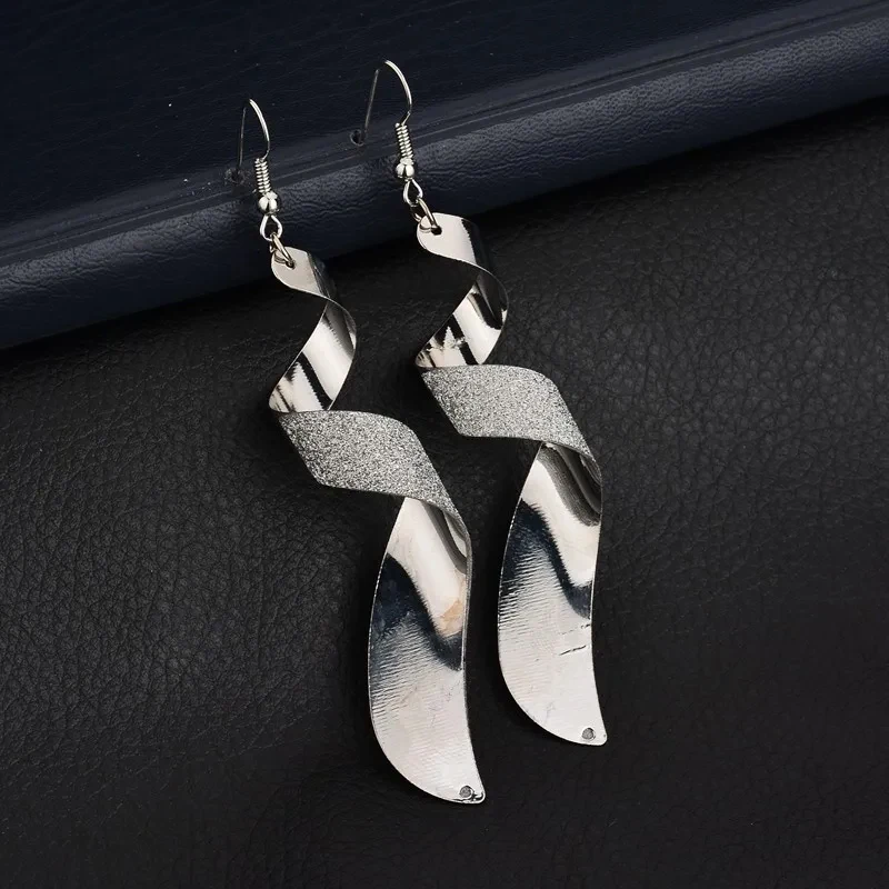 Fashion Irregular Spiral Hook Earrings For Women Full Shiny Glitter Long Drop Earrings Korean New Trendy Wedding Jewelry