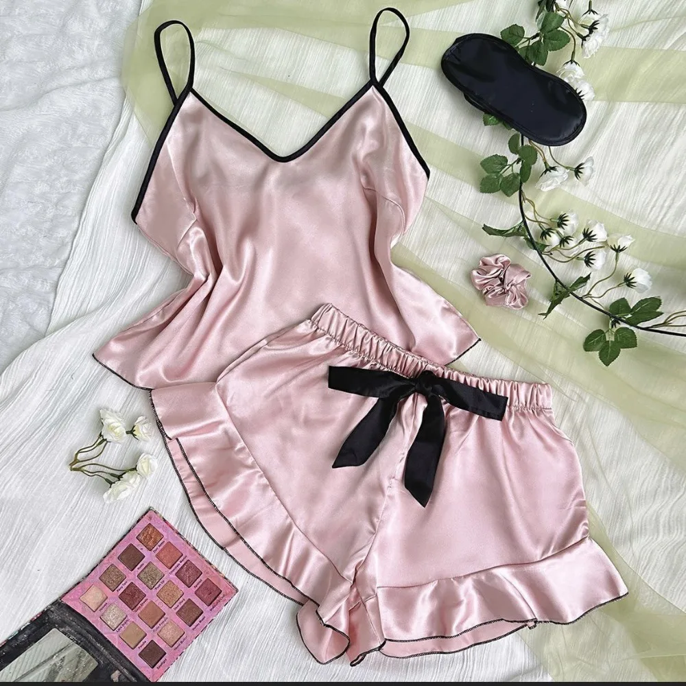 

Модный домашний комплект женской пижамы: мягкий атласный шелковый комплект из двух предметов с V-образным вырезом, повседневная ночная одежда с рюшами на бретельках для девушек