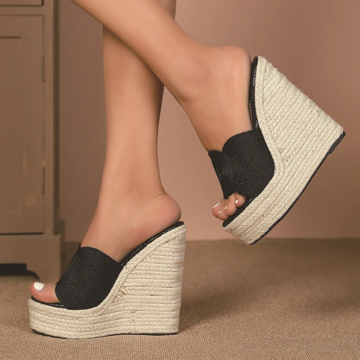 

Women's Stylish 15cm High Heel Platform Flip Flops Woven Cotton Hemp Wedge Sandals Summer Casual Beach Shoes