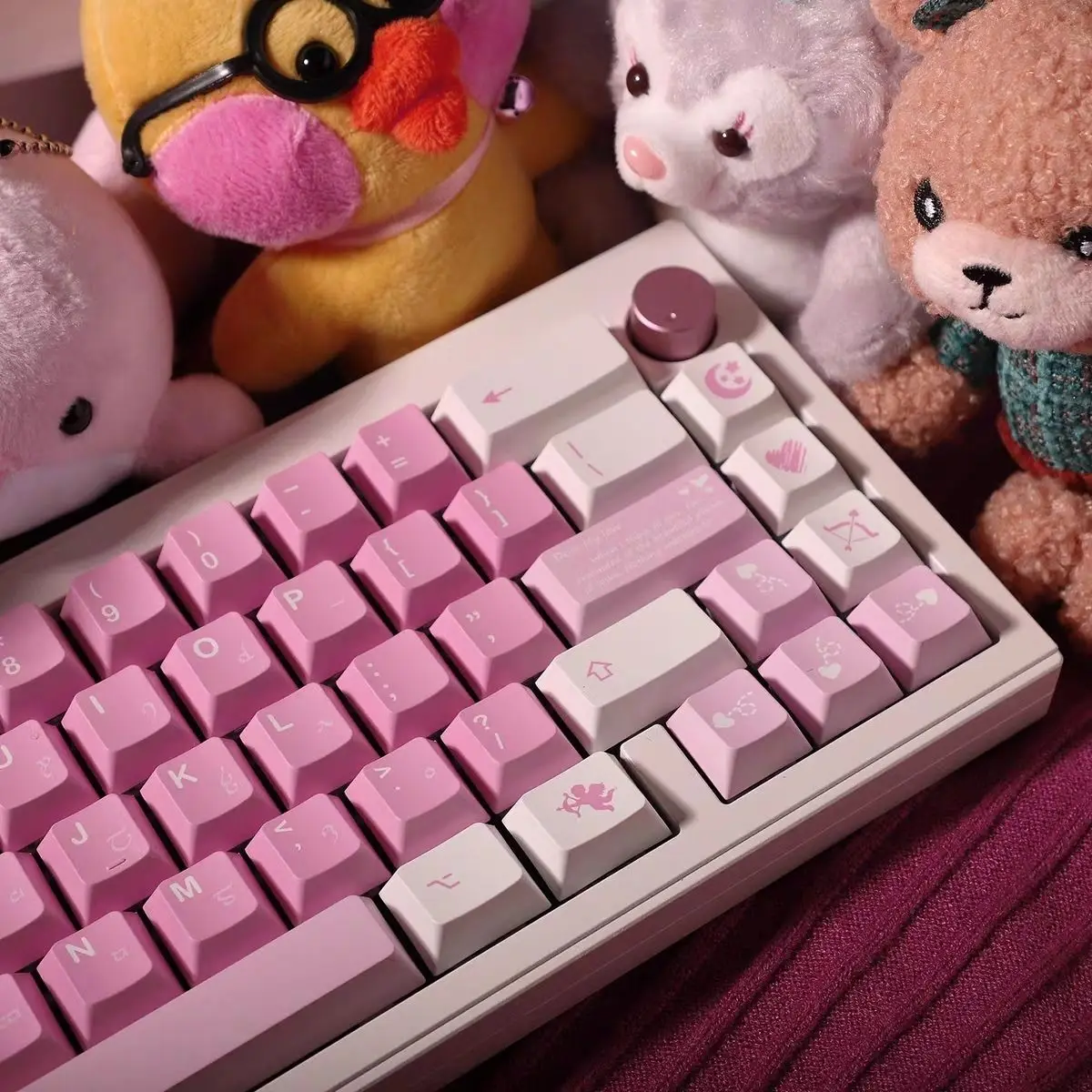 

Sea mist love letter keycap pink full five-sided hot sublimation big flower cat replica OEM 146 keys with split space 7u