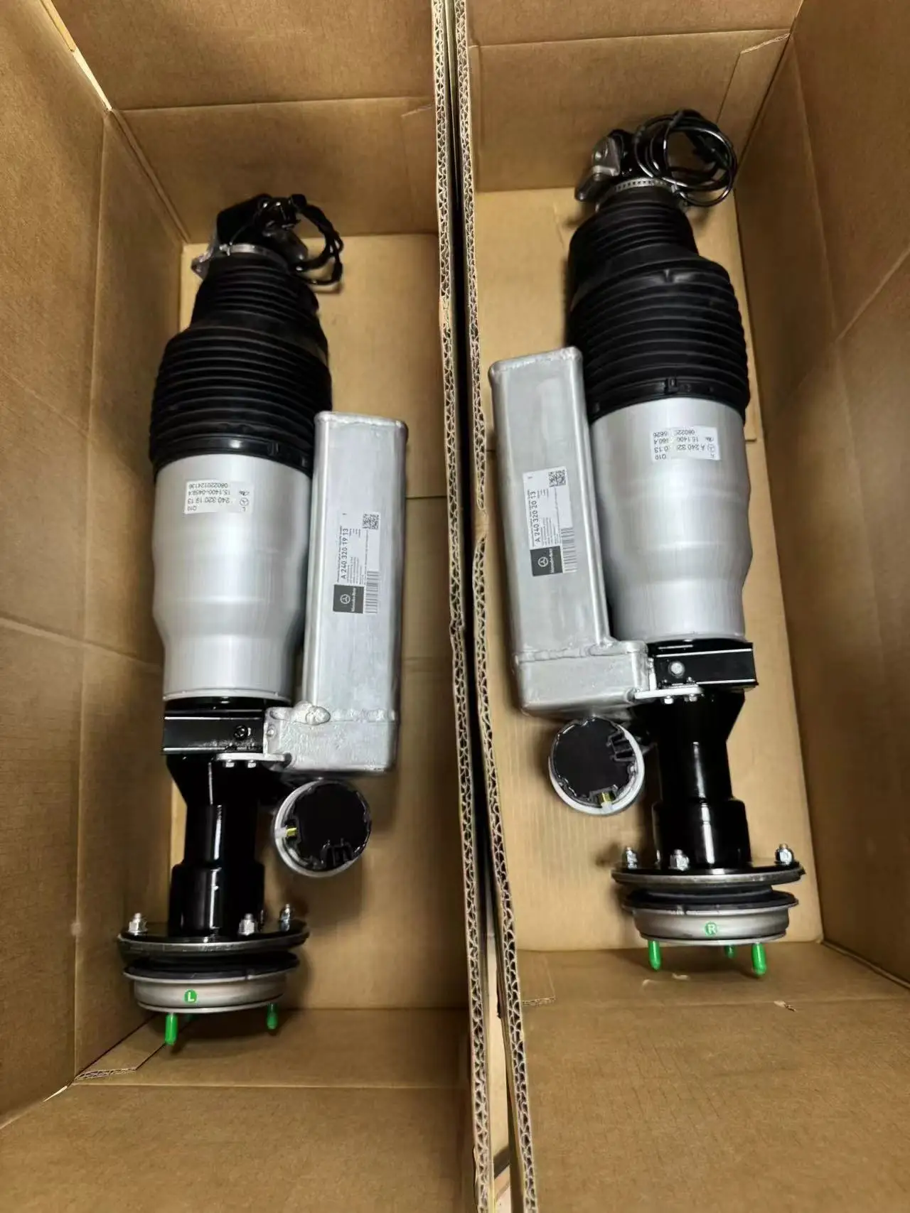 

OEM New 1X Front Air Suspension Shock Strut A2403201013 For Maybach 57 62 W240 2003-2012