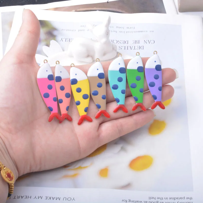 2 Stück Kupfer beidseitig geölte niedliche Fisch-Anhänger, bunte lange Halskette für Frauen, Ohrringe, Wal-Anhänger, DIY-Schmuckzubehör – Detail 4
