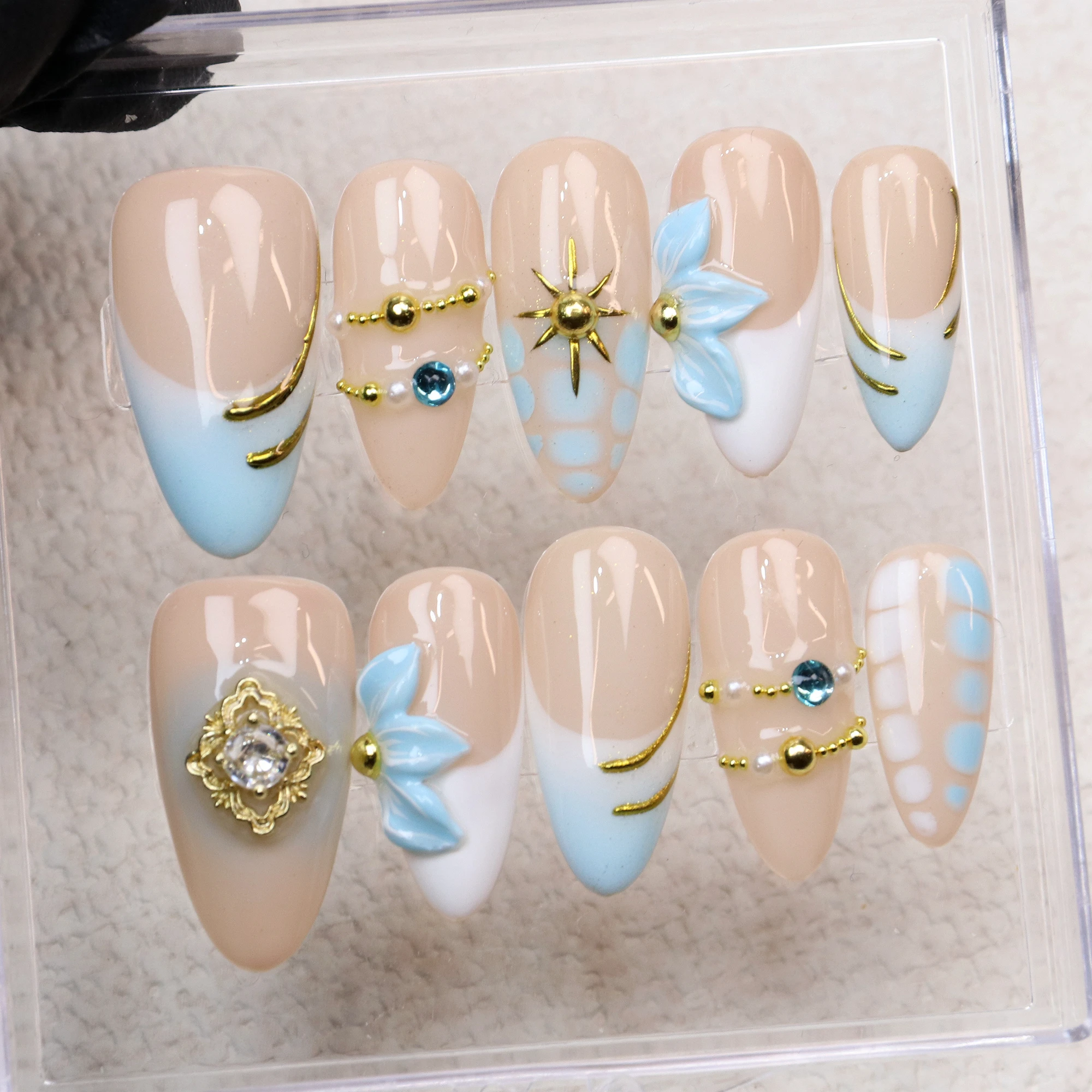 10Pcs 3D 꽃 중간 아몬드 Alegance 프레스 손톱, 사용자 정의 손으로 그린 ​​꽃 손톱, 접착제 네일 파일 세트와 Y2K 디자인