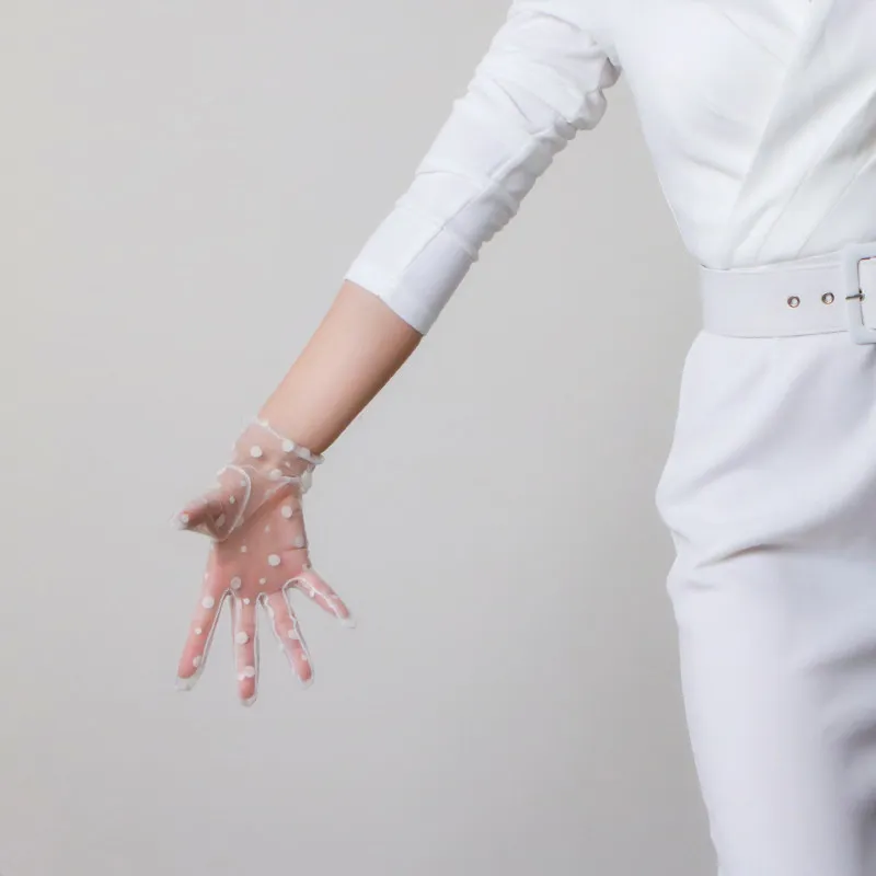 Kurze Spitzenhandschuhe mit Rüschenbesatz, Tüll-Mesh, halbtransparent, Touchscreen-kompatibel, Schwarz-Weiß-Punkte, elegant, für Hochzeiten, Damen – Detail 21