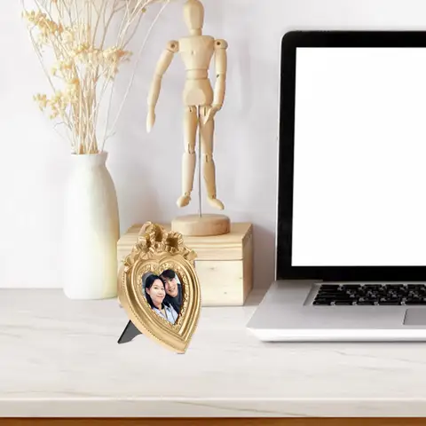Small Heart Shaped Photo Frame Vintage Resin Picture Frame Retro Home Decor Desk Display Holder Desk Photo Holder