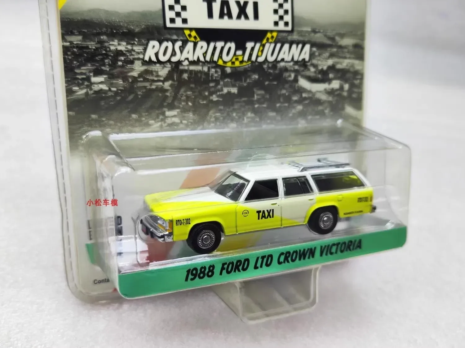 1:64 1988 Ford LTO Crowna Victoria Wagon Taxi Diecast Metal Alloy Model Car Toys For Gift Collection