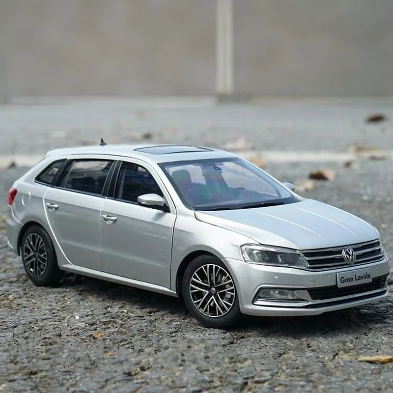 

1:18 VW Gran Lavida Alloy Car Model Diecast Metal Hatchback Vehicle Car Model High Simulation Collection Kid Toy Gift Decoration