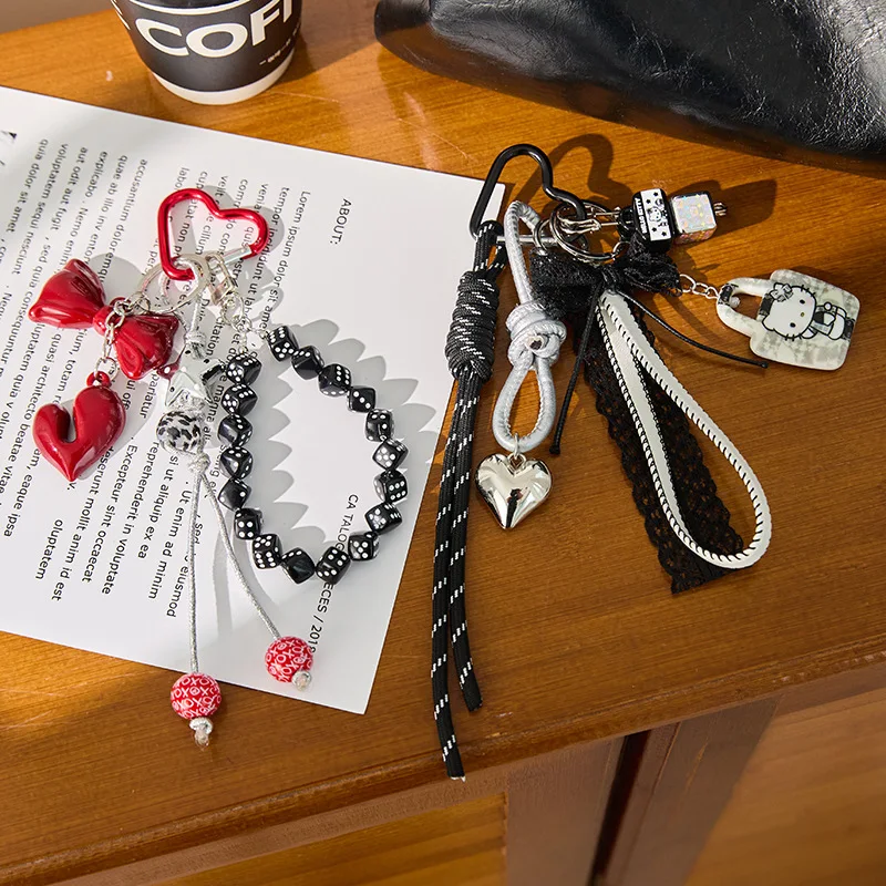 

MINISO Creative Cute Series Premium Sense Cool Black Cat Bag Pendant Love Beaded Keychain Lanyard Small Gift Bag Accessories