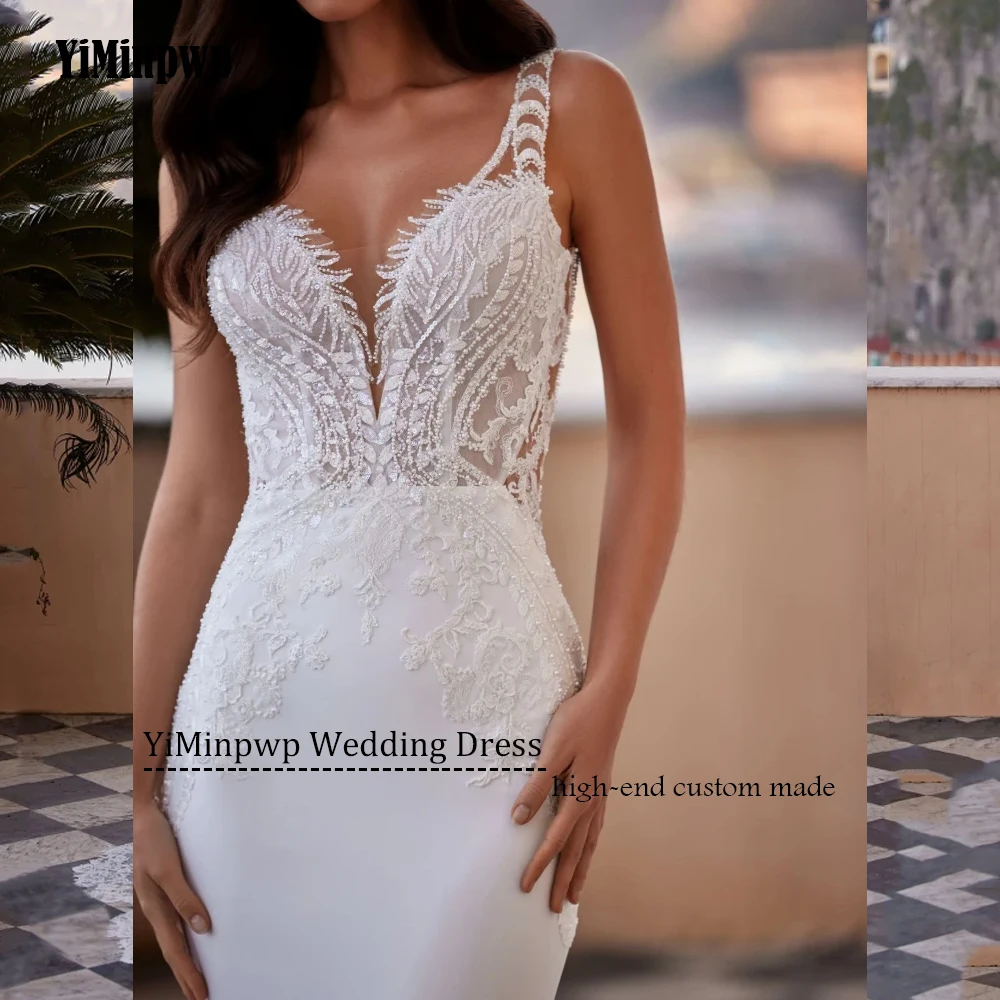 فساتين زفاف رائعة برقبة على شكل V بدون ظهر من الساتان الناعم حورية البحر مزينة بالخرز ذيل محكمة فستان زفاف البوق حسب الطلب