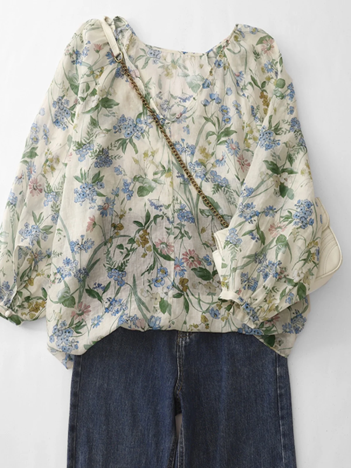 

Женская осенняя рубашка свободного кроя с длинным рукавом и принтом из льна: модный и универсальный дизайн для повседневного образа