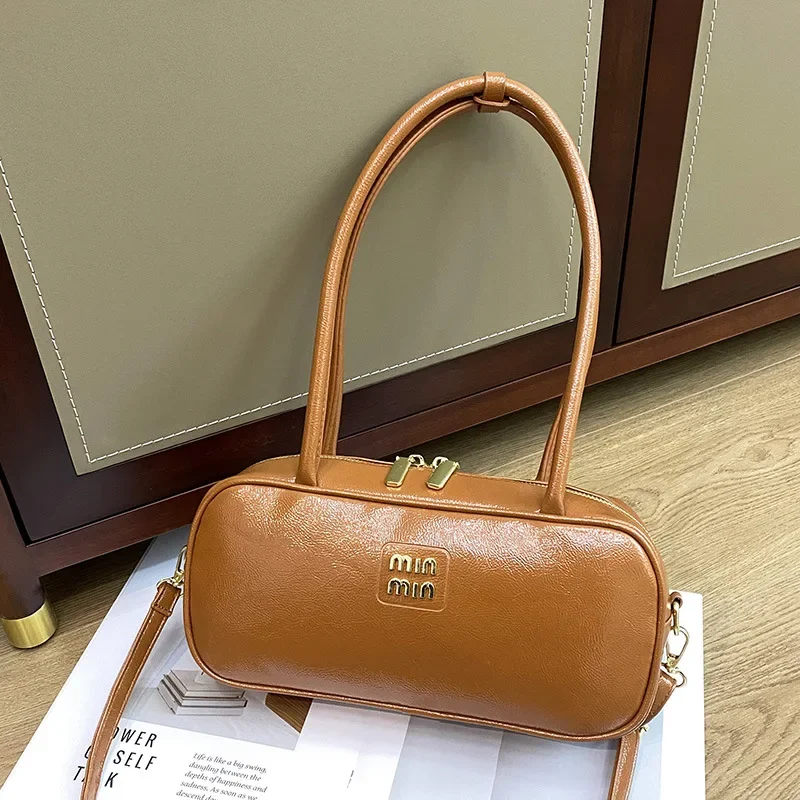 Elegante borsa a tracolla da donna in tinta unita 2025 Borsa a cuscino Boston di nicchia per eventi sportivi, campus universitari e pendolari quotidiani