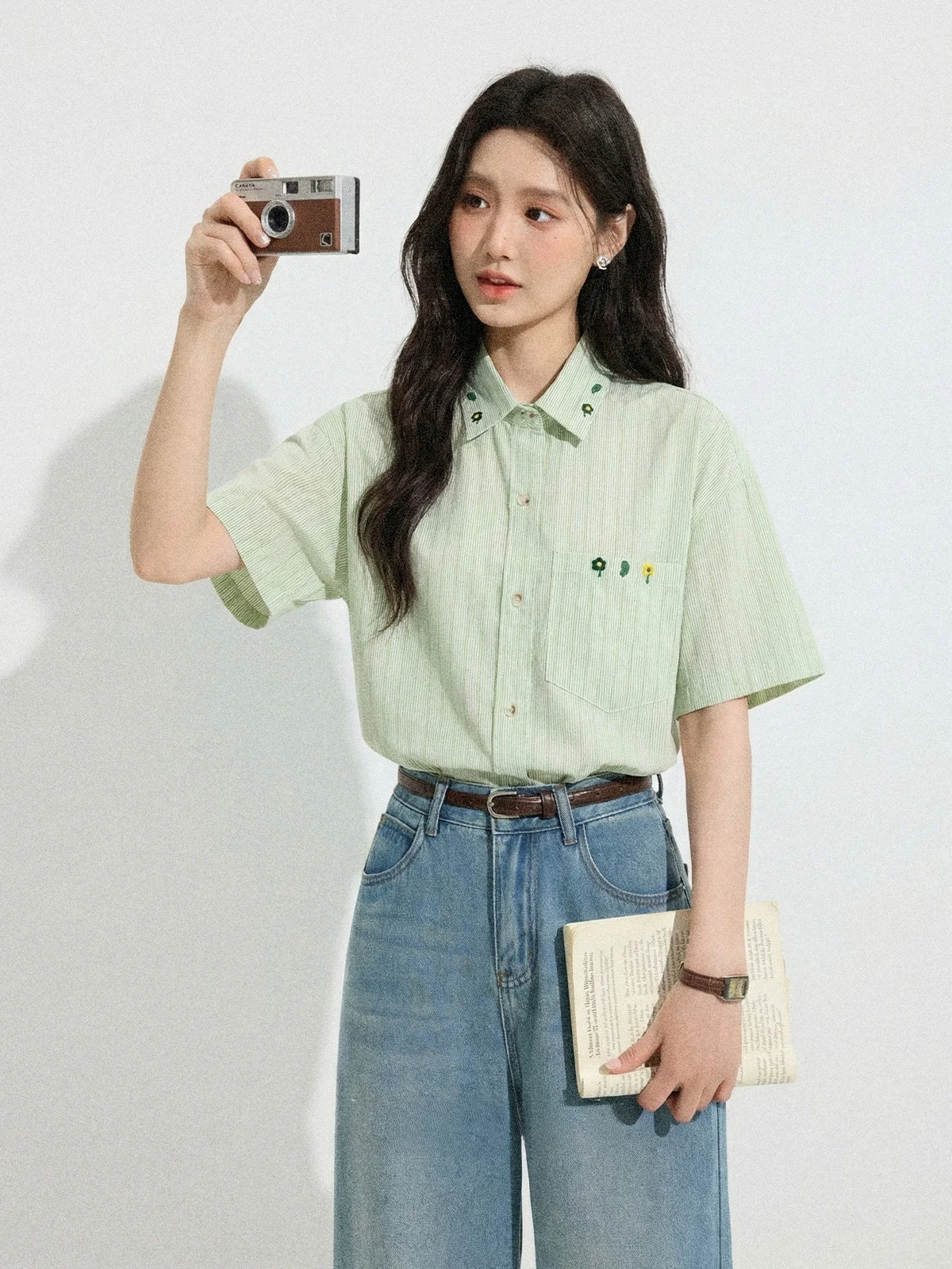 

Женская летняя новинка: свободный топ с вышивкой и полосками в стиле Design Sense, для повседневной носки, Zhang Soda