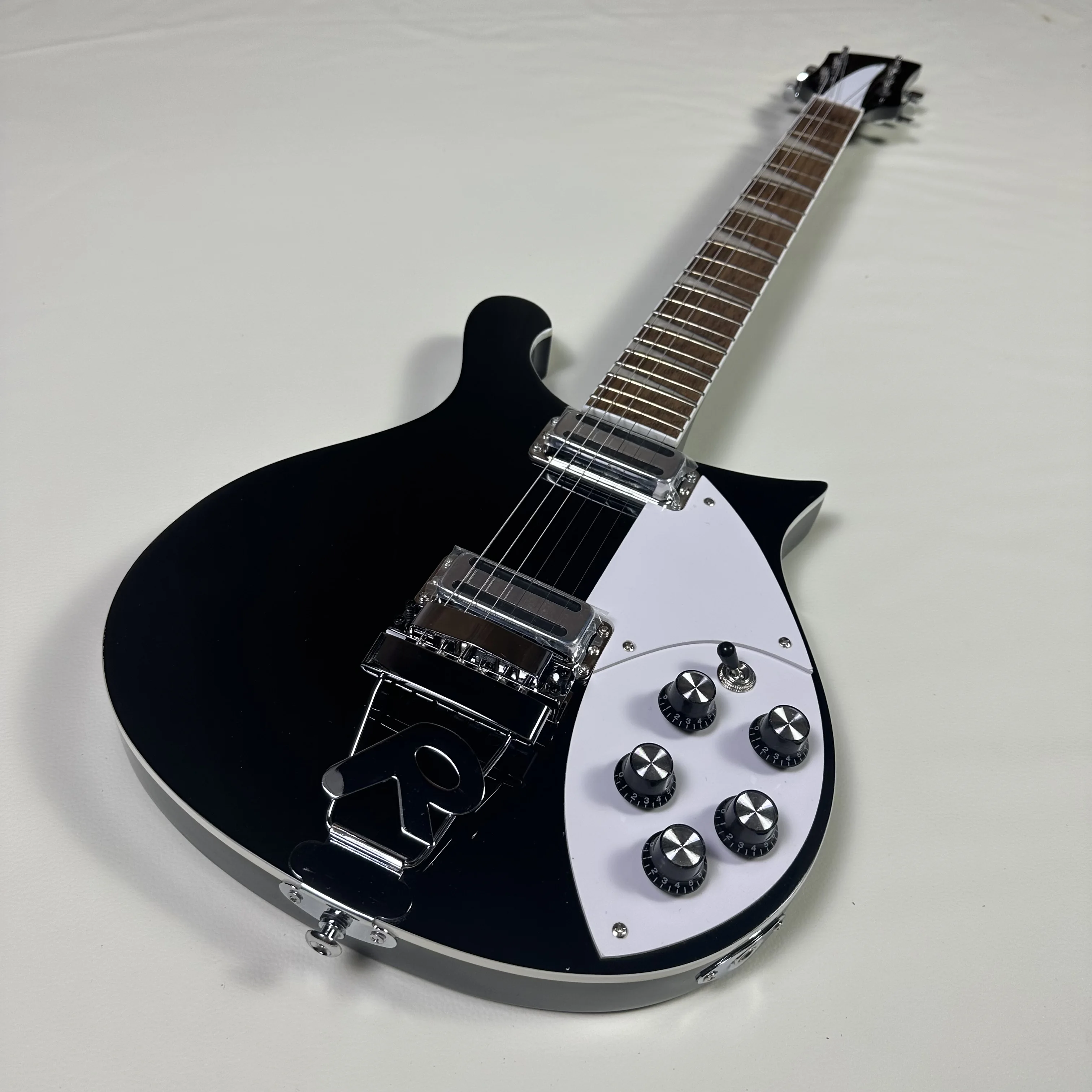 شحن مجاني ريك 620 جيتار كهربائي أسود اللون خشب الورد فريتس جسم الماهوجني