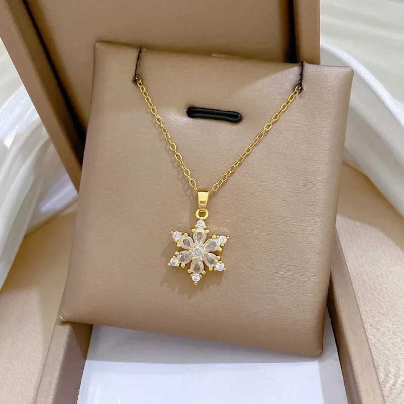 Luxury Ice Flower Snowflake Full Zircon Pendant Necklace Female Versatile Clavicle Chain Titanium Steel