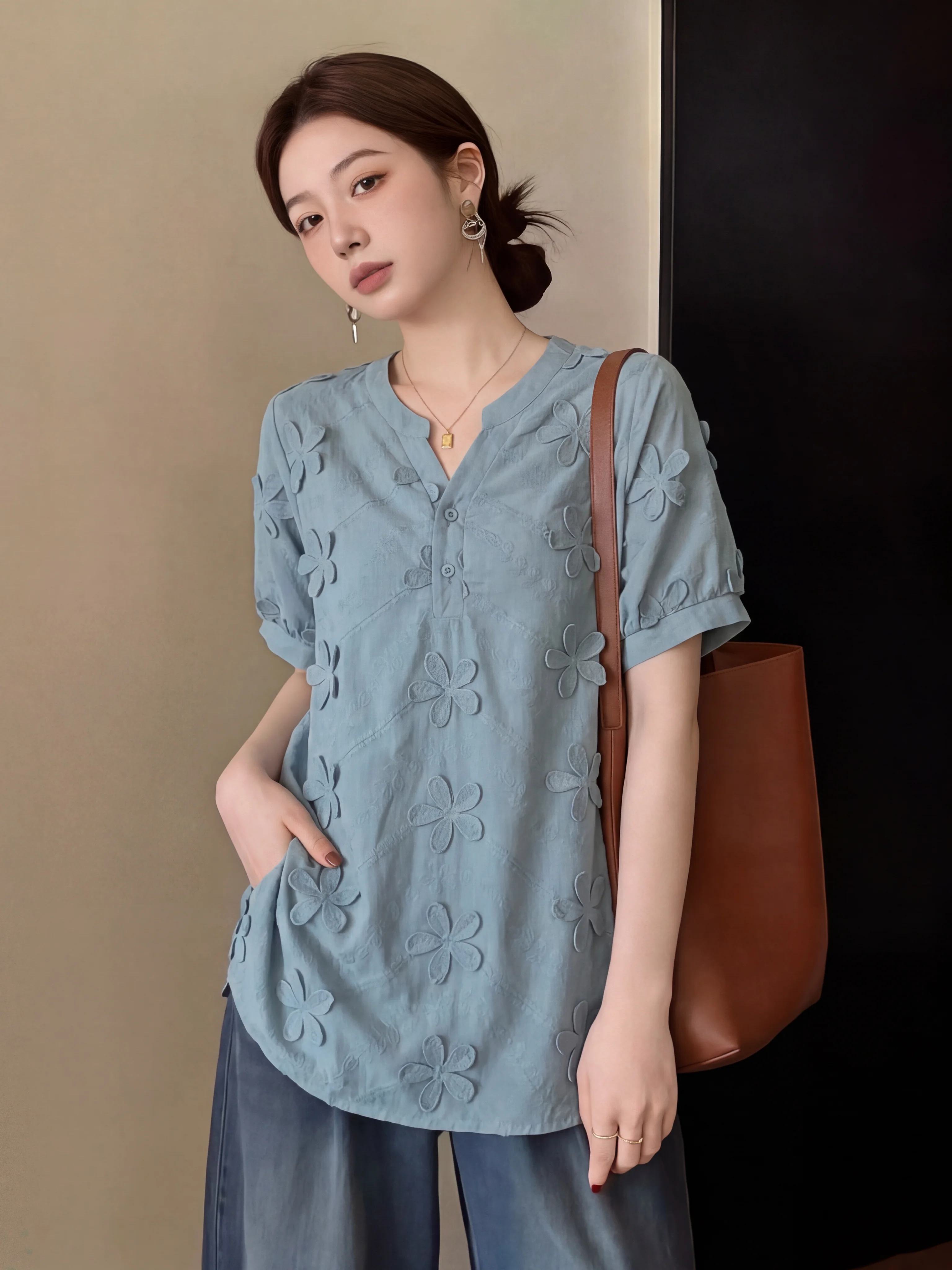 

Light Blue 3D Flower V-Neck Short Sleeve Shirt Women's Summer New Style plus Size Belly Covering Anti-Aging Top Korean Style